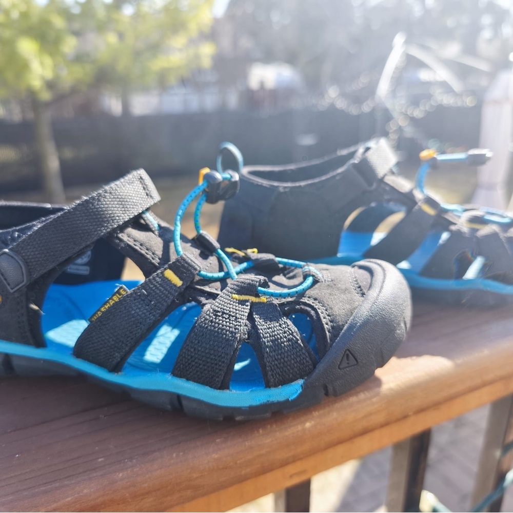 Keen Kids Black and Blue Sandals